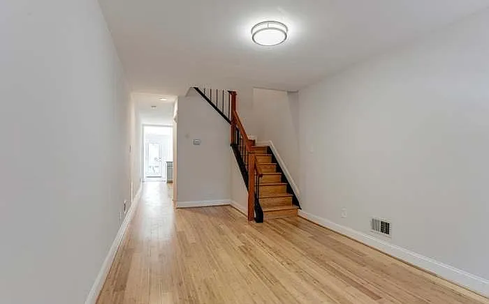 802 Mangold St — Photo 14