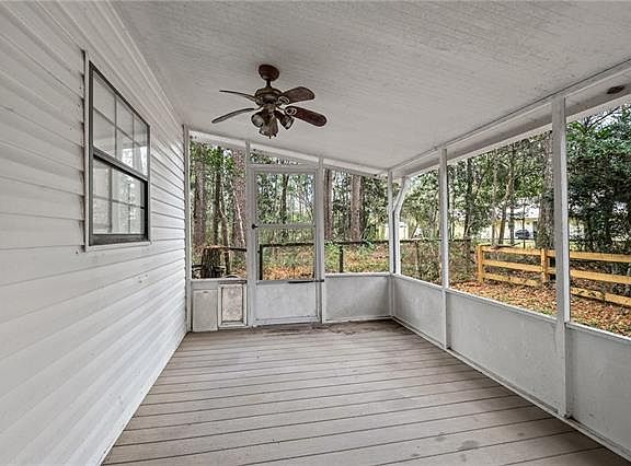 4th image of 72052 Cypress St