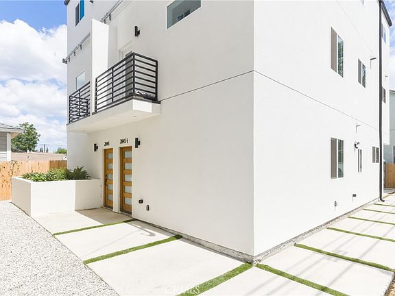 4th image of 2843 Folsom St