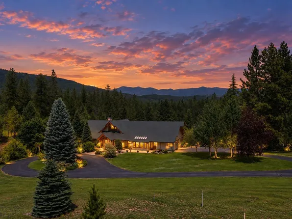 877 Heath Lake Rd, Sagle, ID 83860