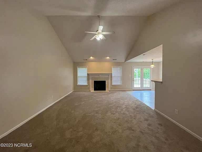 337 Foster Creek Rd — Photo 5