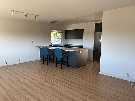 5th image of 2210 Eastwood Dr #2