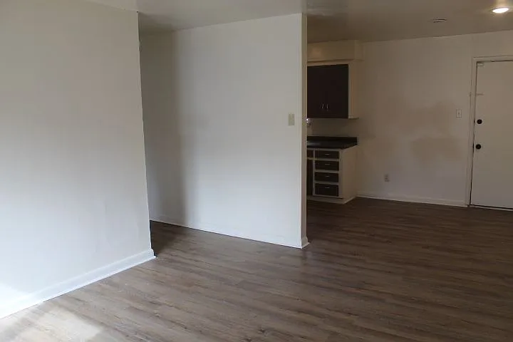 6 York Dr — Photo 20