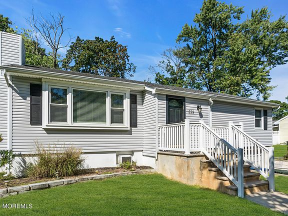3rd image of 559 Dow Avenue