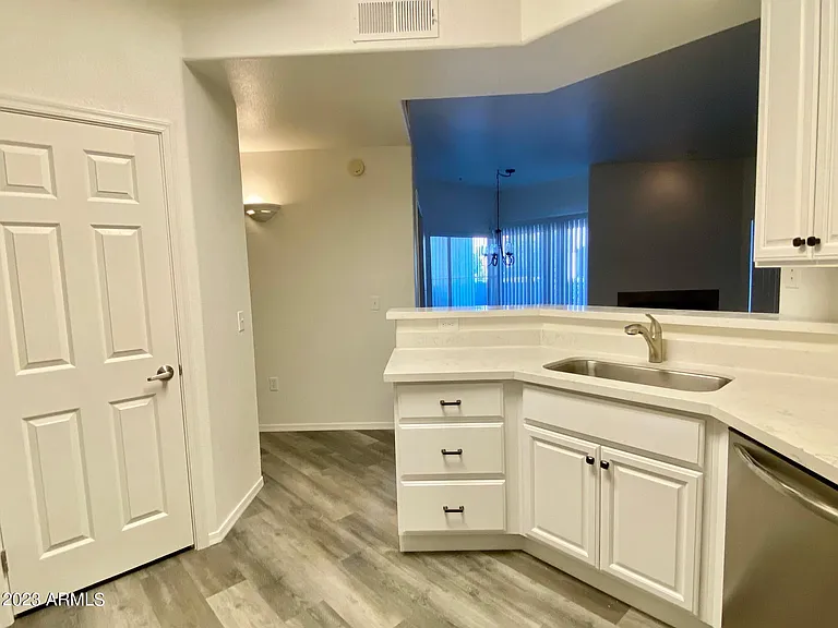 600 W Grove Pkwy #1066 — Photo 10