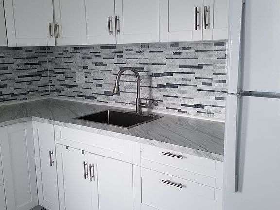 2nd image of 1000 NE 14th Ave APT 306