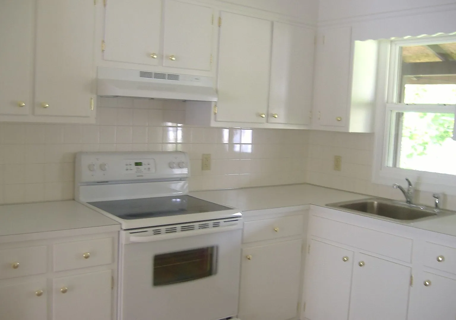 West Main Apartments — Photo 3