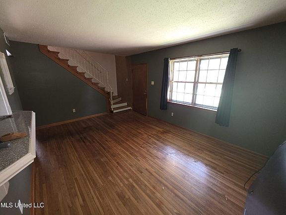 2nd image of 1309 Staunton Dr