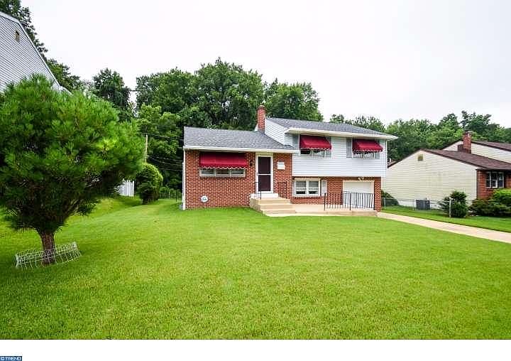 1st image of 2827 E Oakland Dr