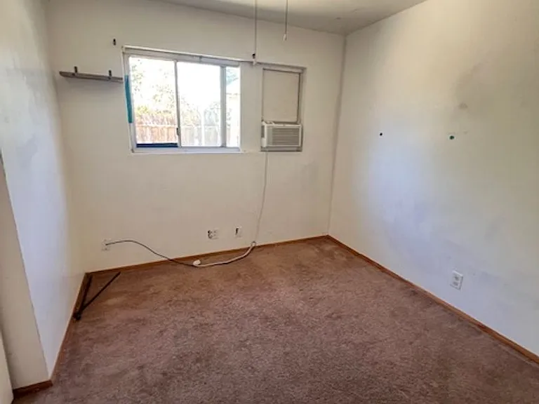 149-151 N Santa Rita St — Photo 4