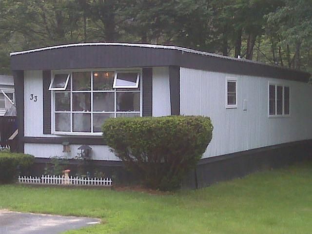 2nd image of 33 Hilton Ave