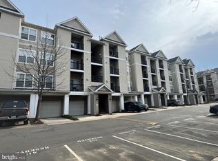 5107 Travis Edward Way APT D, Centreville, VA