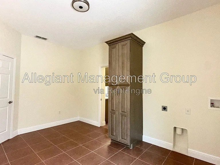 1287 Glendora Rd N — Photo 13