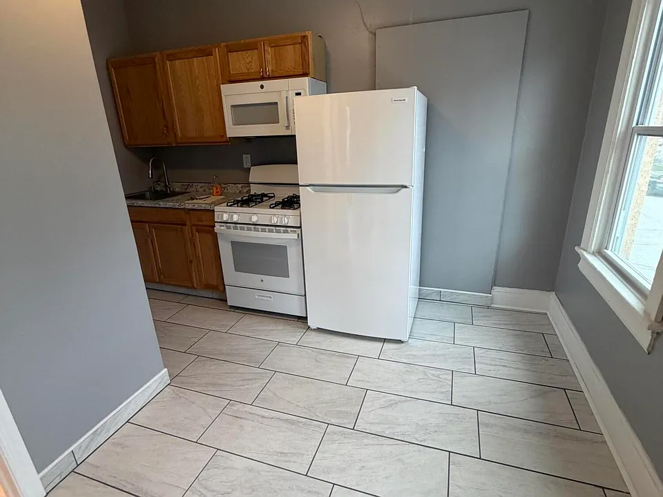 401-405 S 9th Ave #2