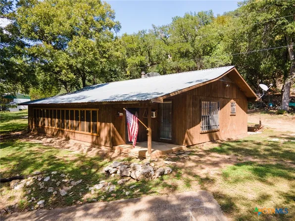 297 S River Rd, Lampasas, TX 76550