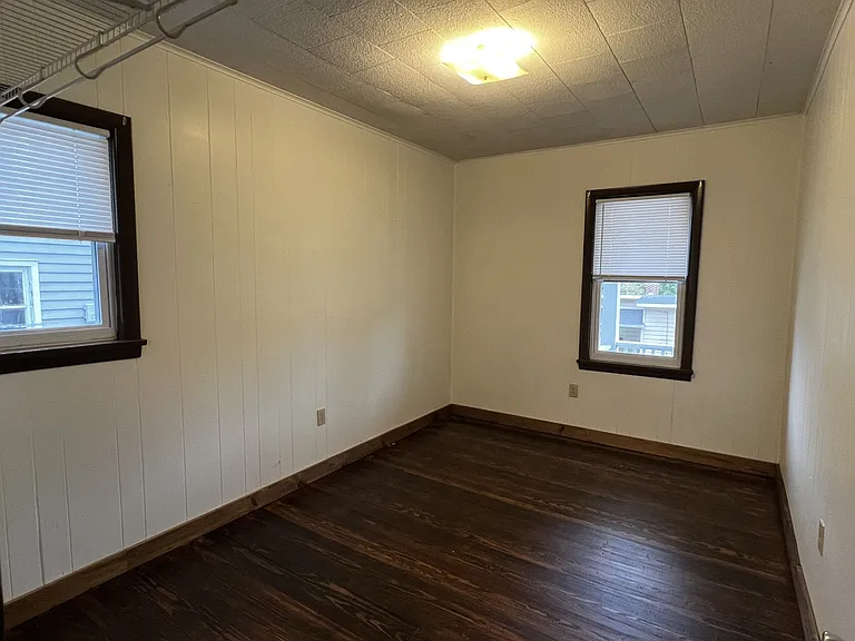 930 W Water St — Photo 13