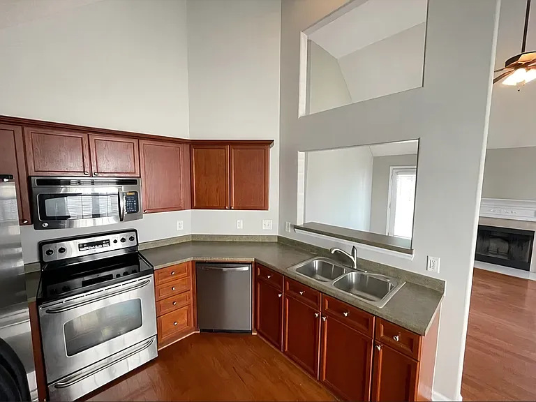 1408 Goodnight Ct — Photo 17