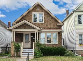 3047 S 9th St, Milwaukee, WI 53215