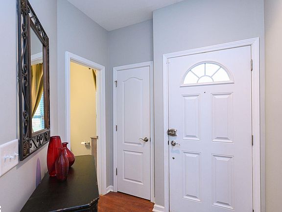 2nd image of 204 Cedar Crossing Ln