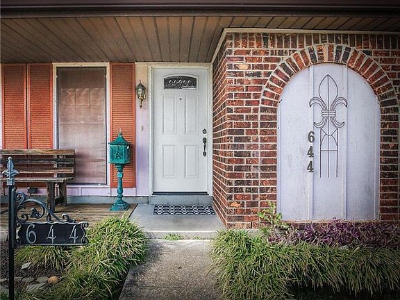 3rd image of 644 Oakwood Dr