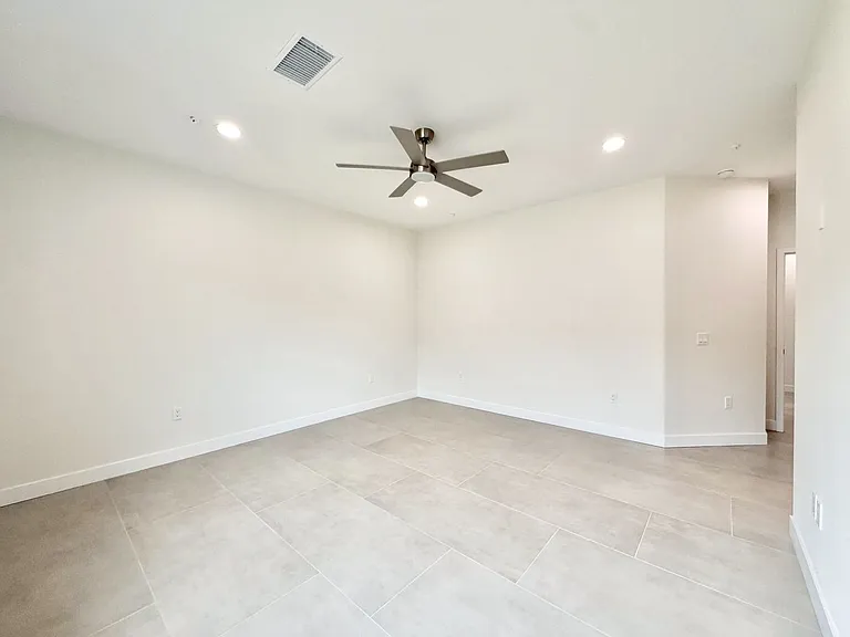 30125-30127 Avenida Juarez #30125 — Photo 20