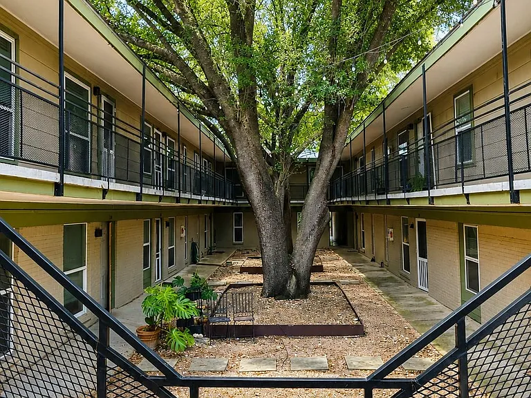 2021 Bluebonnet Ln #106 — Photo 3