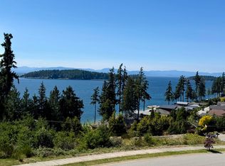 5964 Barnacle St, Sechelt, BC V7Z0V1