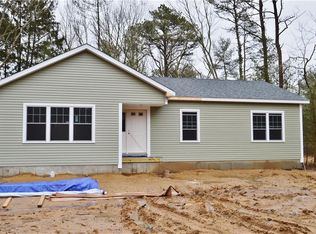 516 Switch Rd, Wood River Junction, RI 02894