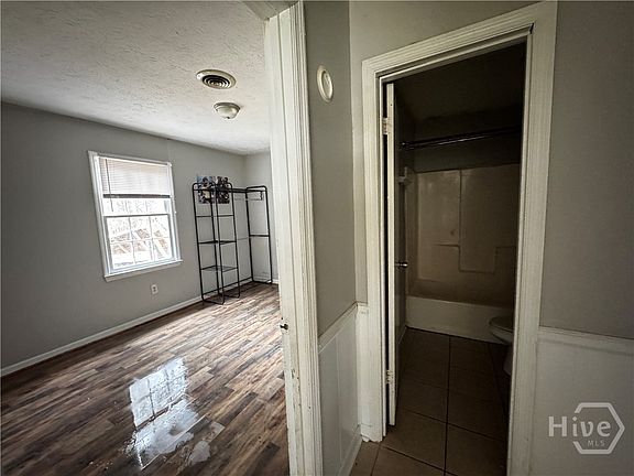 5th image of 122 Park Ridge Court