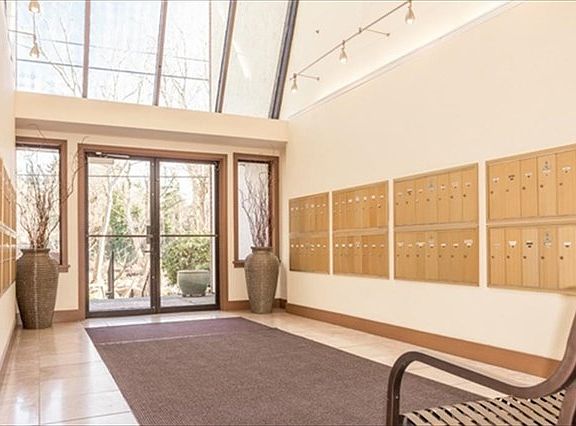 4th image of 10501 8th Ave NE APT 427