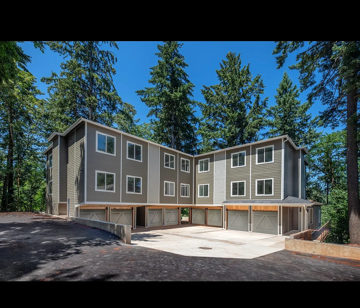 2 bed, 1000 sqft, $2,495 — Photo 1
