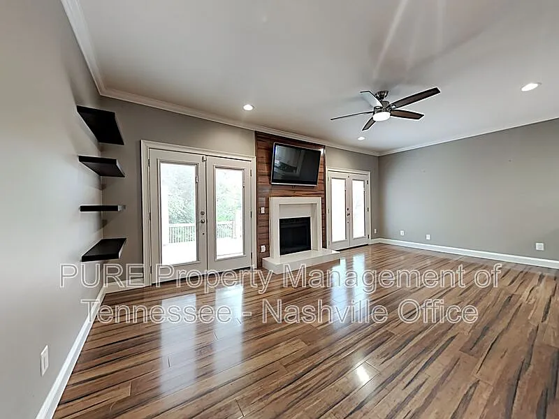 3 bed, 2.5 bath, 1603 sqft, $2,125 — Photo 4