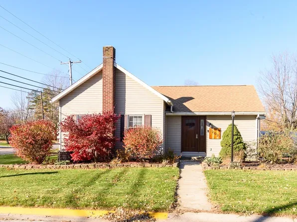 202 N 7th St, Garrett, IN 46738