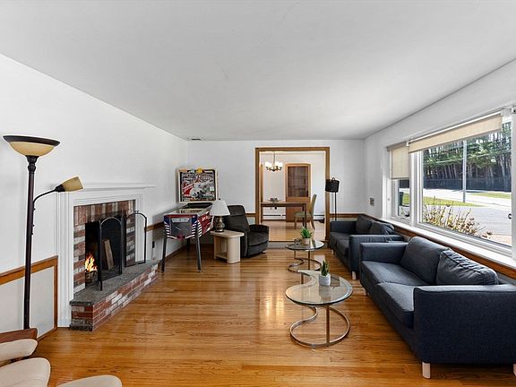 3rd image of 8 Rathbun Willard Dr