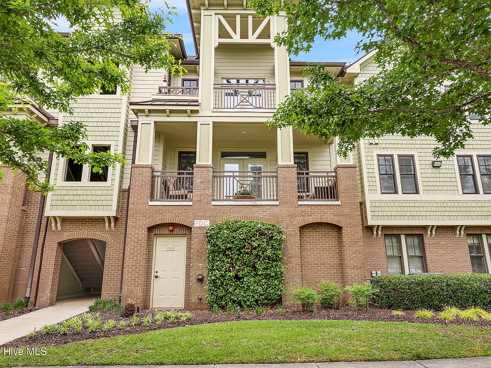 1st image of 561 Garden Terrace Drive #204