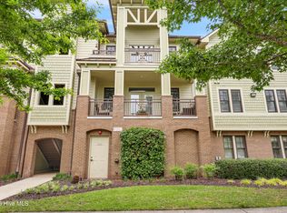 561 Garden Terrace Dr UNIT 204, Wilmington, NC 28405