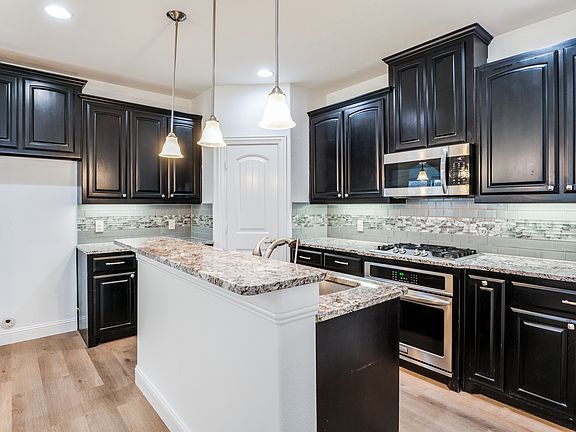 5th image of 1405 Lauren Creek Ln