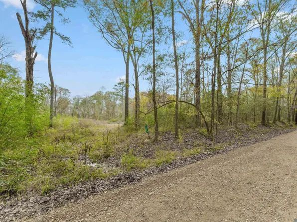 5498 Old Liberty Rd N, Clinton, LA 70722