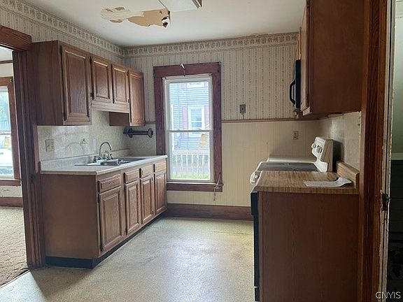 5th image of 530 Broadway