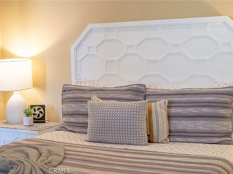 40834 Adriatico Ct — Photo 42