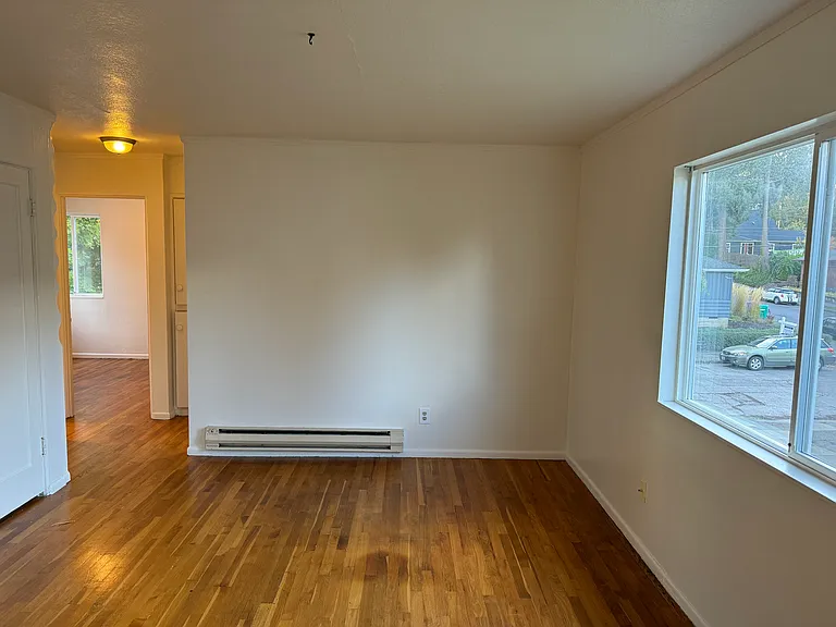 3674 SE Center St #3 — Photo 9