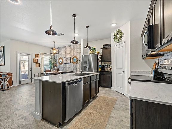 2nd image of 11321 Pecan Creek Dr