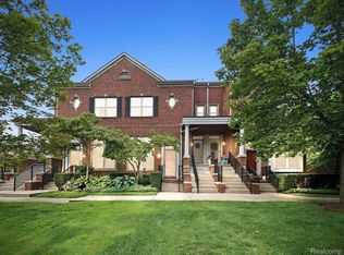 16920 Farmington Rd, Livonia, MI 48154