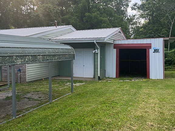 2nd image of 94 Horn St