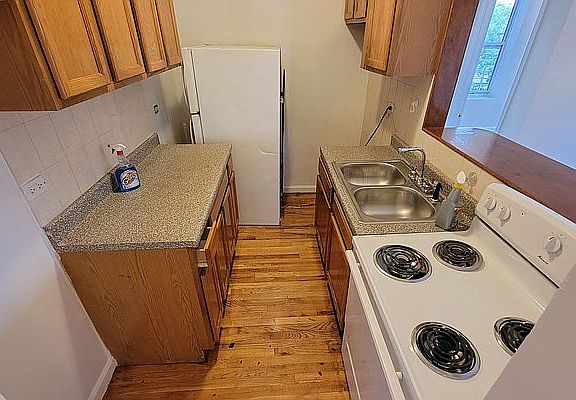 5th image of 490 Ocean Pkwy #24A