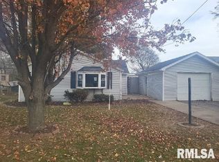 206 N 7th St, Oquawka, IL 61469