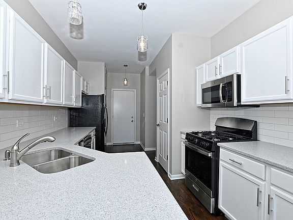 5th image of 18253 Kirby Dr