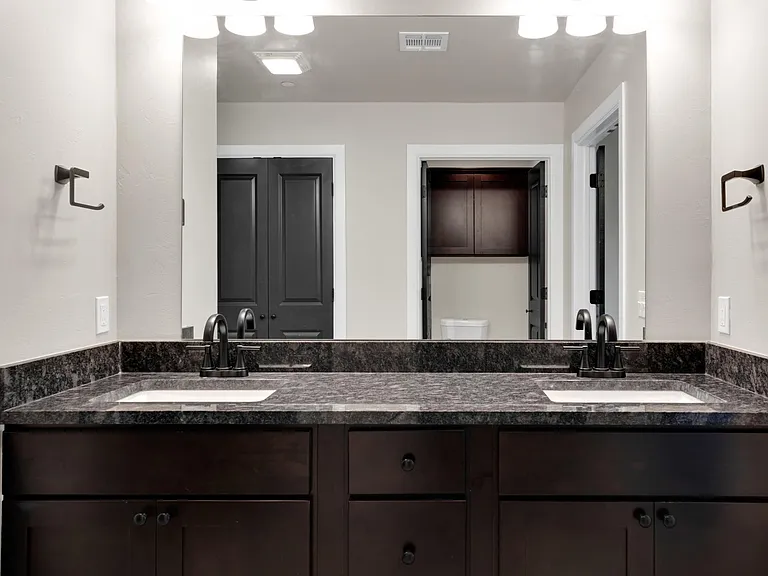 8523 Cedar Oaks Cir #D — Photo 15