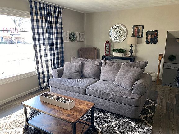 4th image of 5317 N Woodview Ave