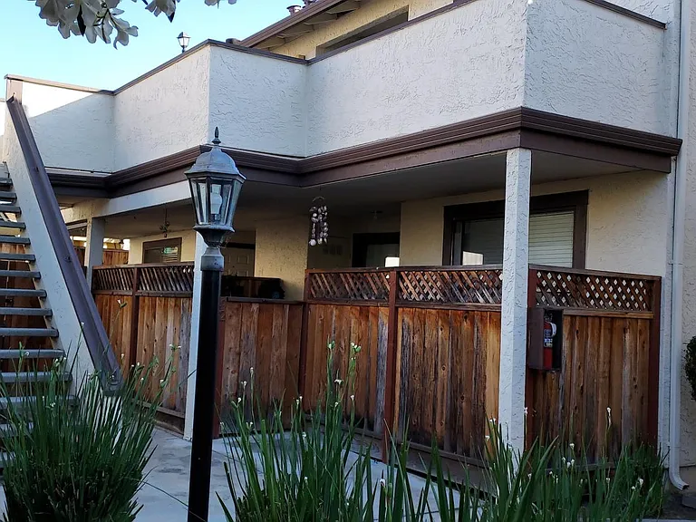 4954 Canto Dr — Photo 2